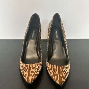 Women’s pump stilettos animal print 9.5 M
